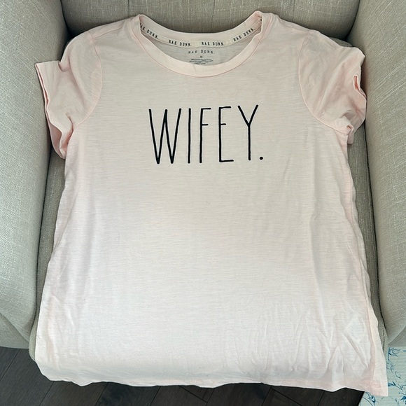 NWOT Rae Dunn Wifey T-Shirt - Size Medium - Picture 1 of 4